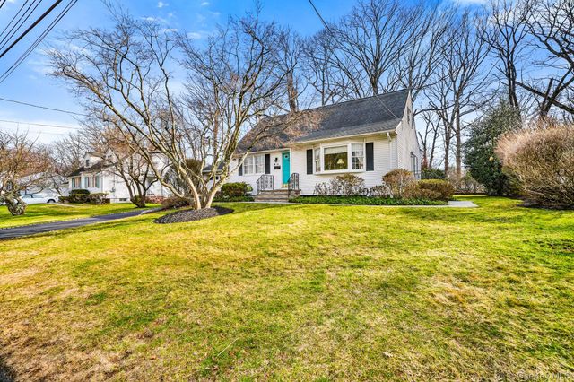 54 Douglas Court, Pearl River, NY 10965