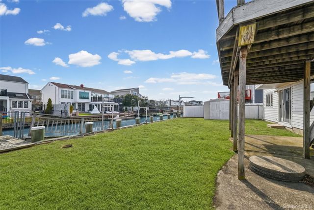 3727 Oceanside Road E, Oceanside, NY 11572