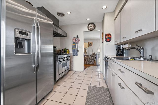 3727 Oceanside Road E, Oceanside, NY 11572