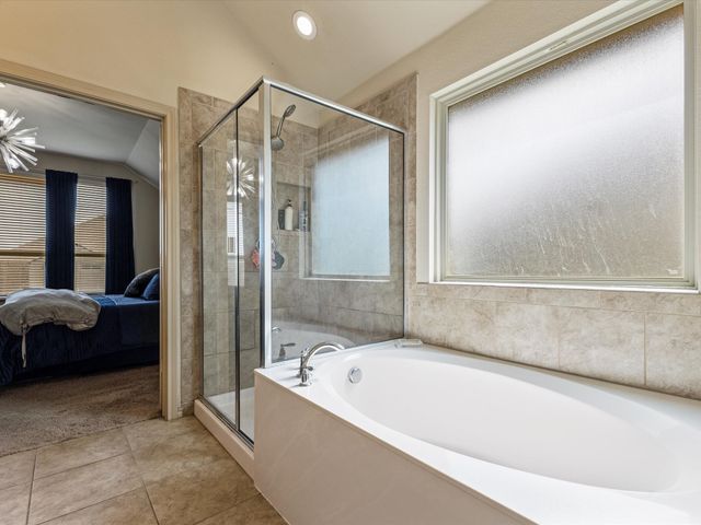 1114 Daventry Drive, Glenn Heights, TX 75154