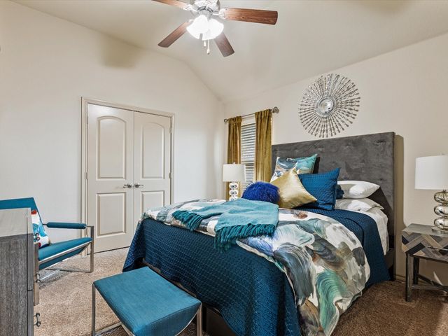 1114 Daventry Drive, Glenn Heights, TX 75154