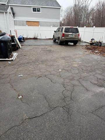 189 Pleasant St, Brockton, MA 02301