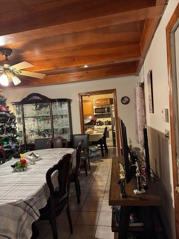 189 Pleasant St, Brockton, MA 02301