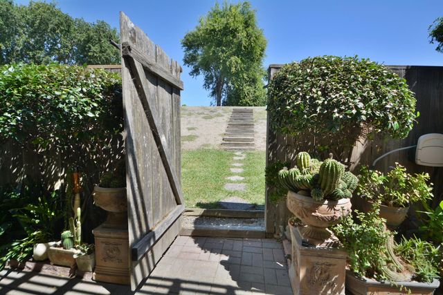 3155 Autumn Chase Cir, Stockton, CA 95219