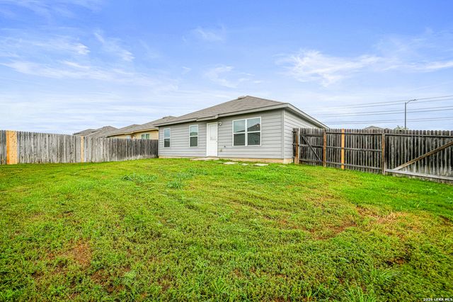 7610 Twin Pine, Converse, TX 78109