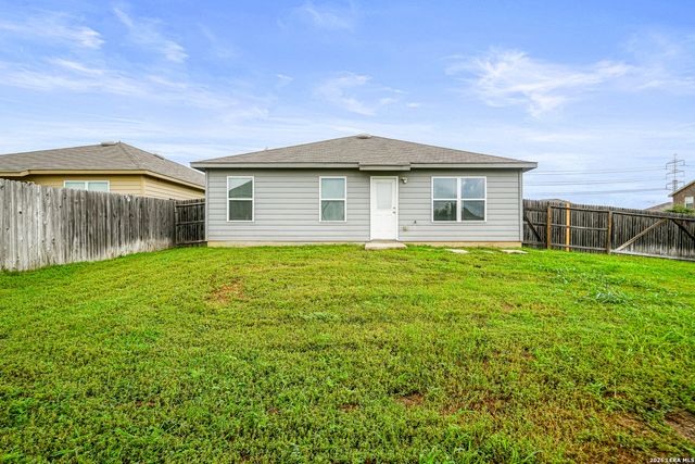 7610 Twin Pine, Converse, TX 78109