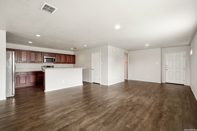 7610 Twin Pine, Converse, TX 78109
