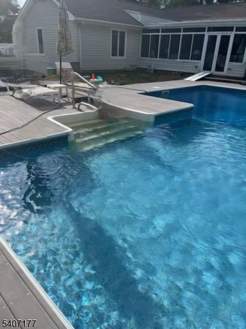 7 Dale Ave, Pequannock Twp., NJ 07444