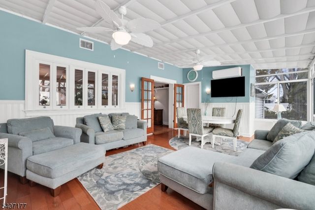 7 Dale Ave, Pequannock Twp., NJ 07444