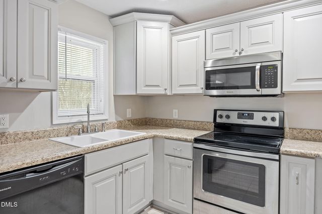 226 Lakeview Drive, Spring Lake, NC 28390