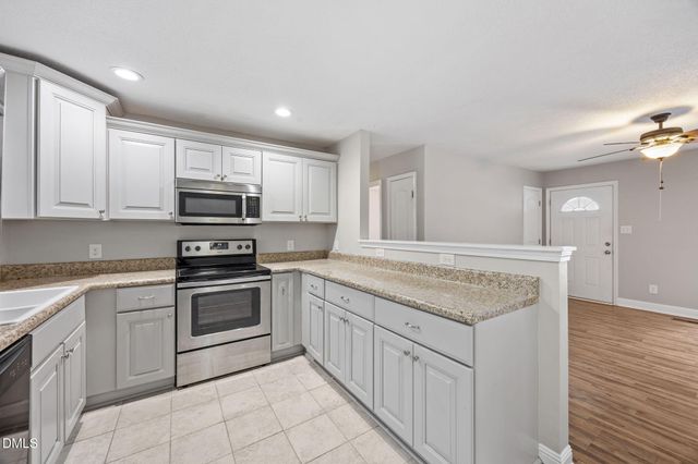 226 Lakeview Drive, Spring Lake, NC 28390