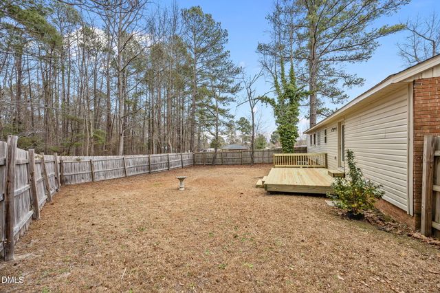 226 Lakeview Drive, Spring Lake, NC 28390