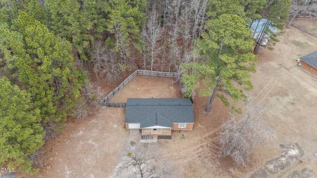 226 Lakeview Drive, Spring Lake, NC 28390