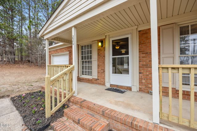 226 Lakeview Drive, Spring Lake, NC 28390