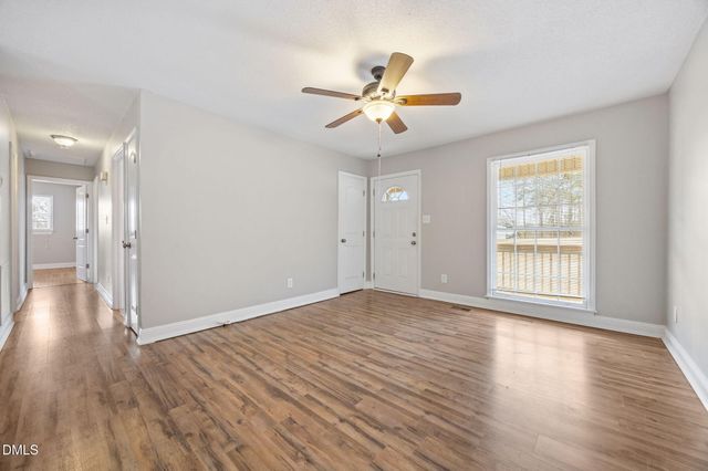 226 Lakeview Drive, Spring Lake, NC 28390