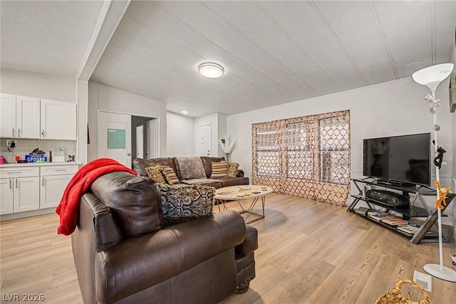 5512 Aldama Road, Las Vegas, NV 89122