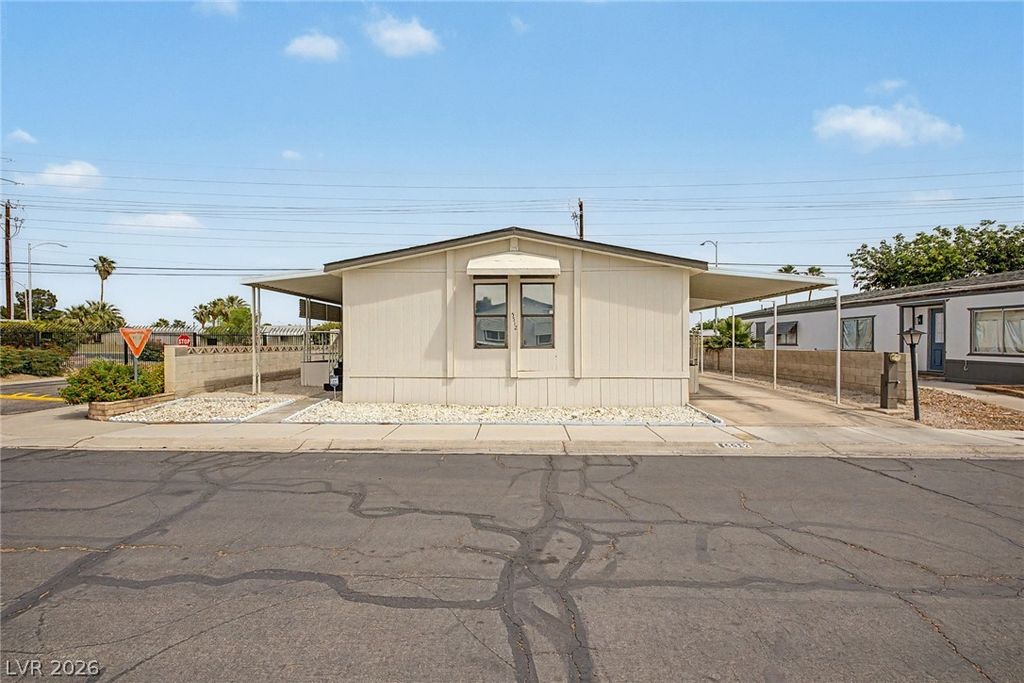 5512 Aldama Road, Las Vegas, NV 89122