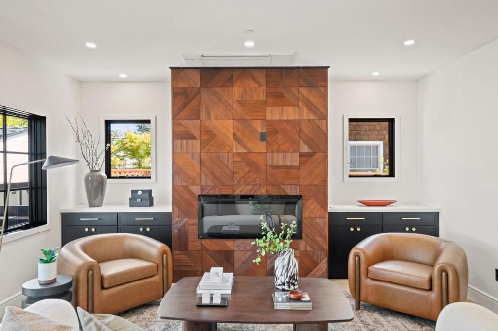Image 26 of property listing at 1548 Cypress Avenue, Burlingame, CA 94010