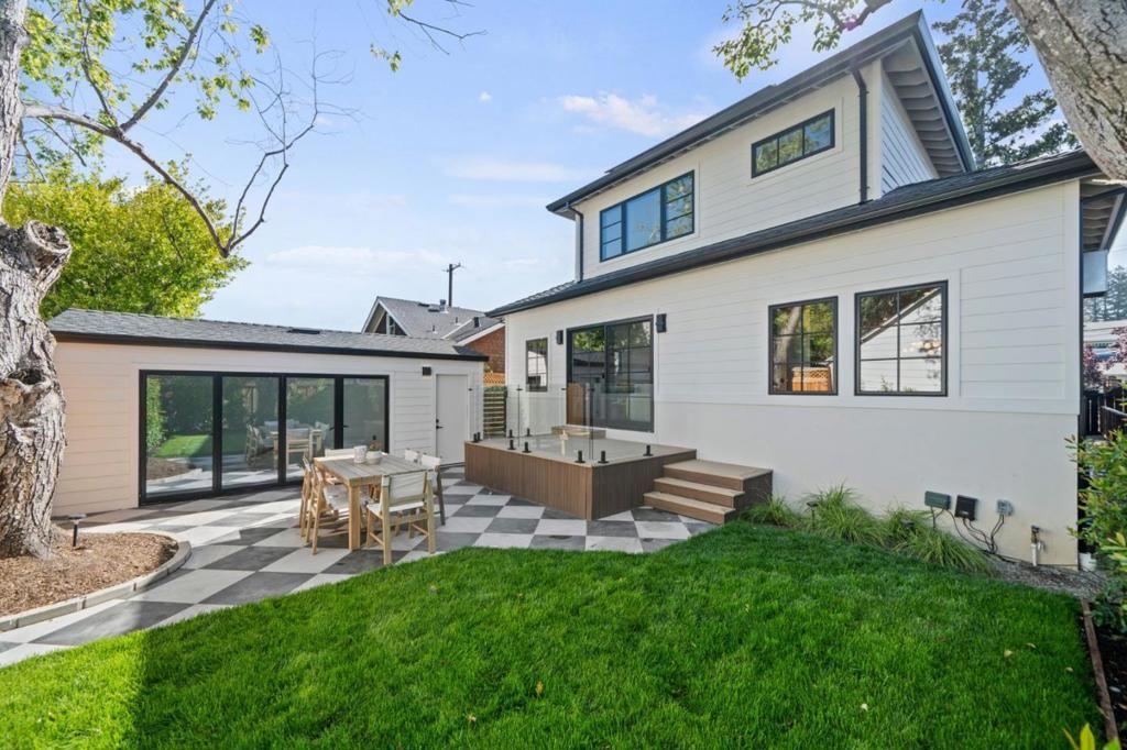 Image 52 of property listing at 1548 Cypress Avenue, Burlingame, CA 94010