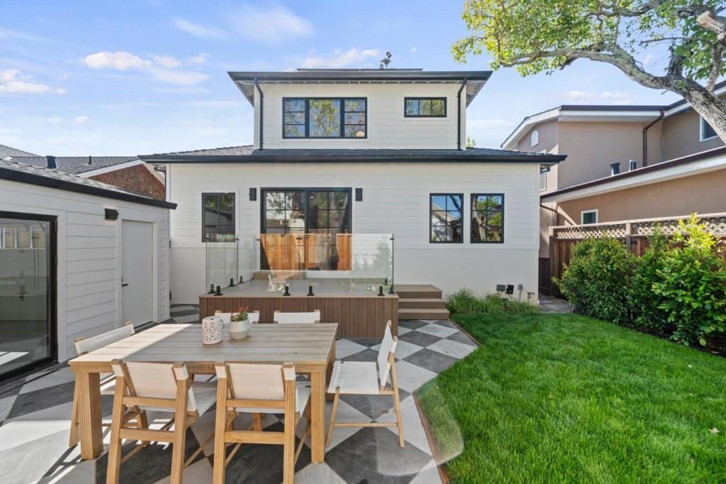 Image 61 of property listing at 1548 Cypress Avenue, Burlingame, CA 94010
