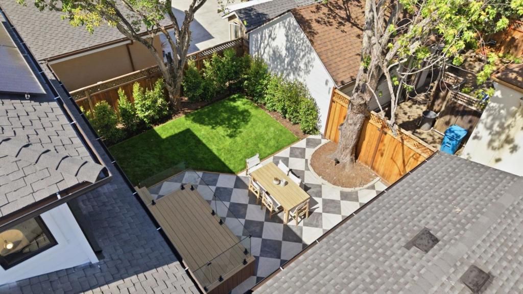 Image 65 of property listing at 1548 Cypress Avenue, Burlingame, CA 94010