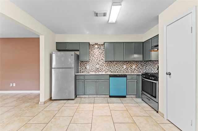 5035 Reno Drive, Pasadena, TX 77505