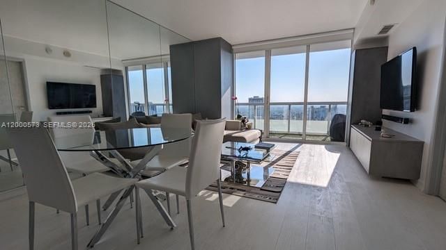 50 Biscayne Blvd 5107, Miami, FL 33132