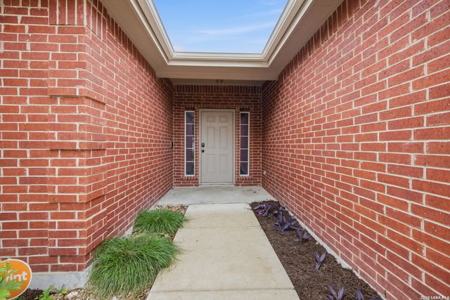 855 Avery, New Braunfels, TX 78130