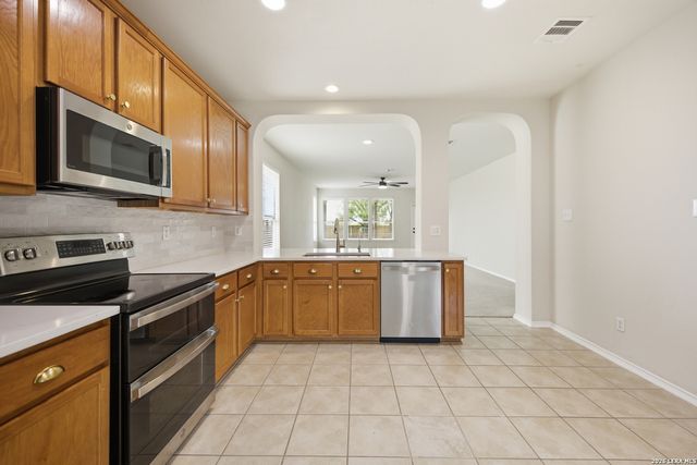 855 Avery, New Braunfels, TX 78130