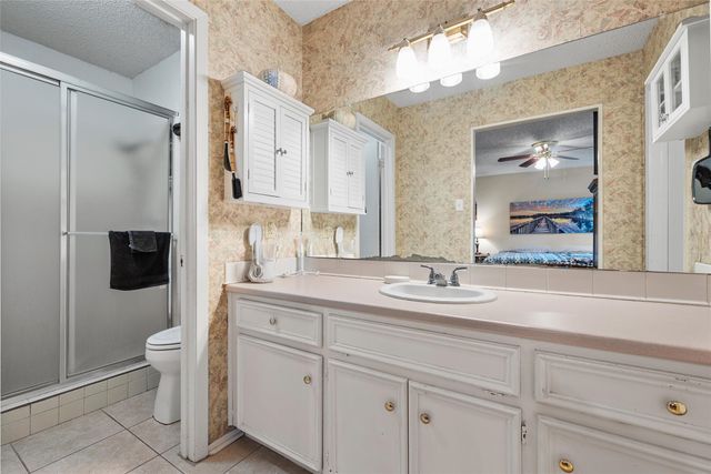 525 Angel Fire Drive, Hewitt, TX 76643