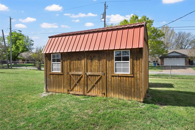 525 Angel Fire Drive, Hewitt, TX 76643