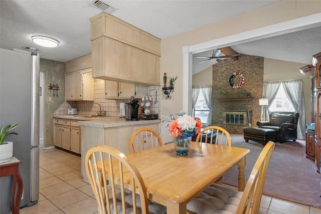 525 Angel Fire Drive, Hewitt, TX 76643