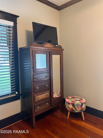 213 S Main Street, Breaux Bridge, LA 70517