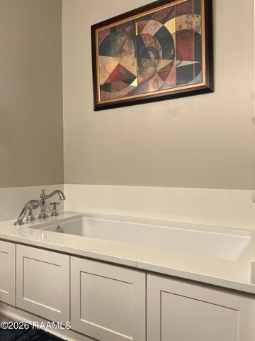 213 S Main Street, Breaux Bridge, LA 70517