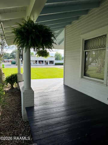 213 S Main Street, Breaux Bridge, LA 70517