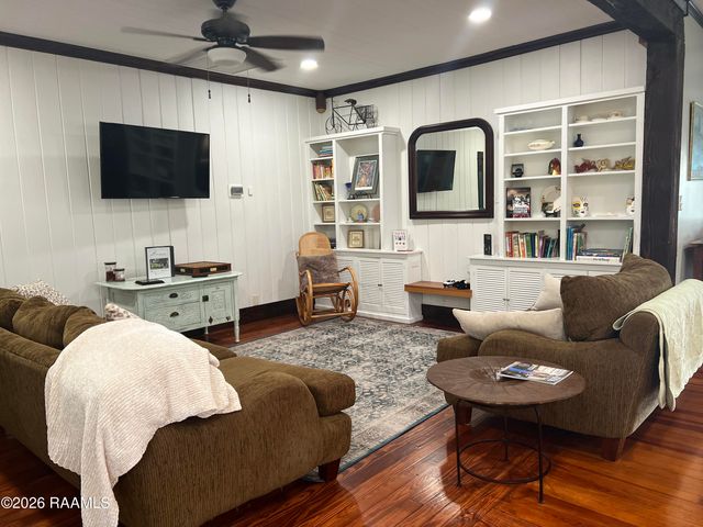 213 S Main Street, Breaux Bridge, LA 70517