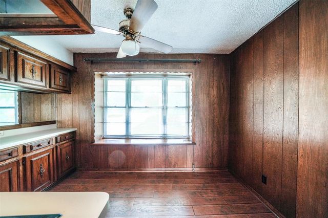 7622 County Line Road, Willis, TX 77378