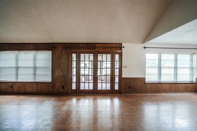 7622 County Line Road, Willis, TX 77378