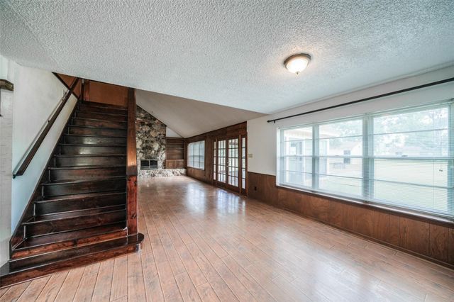 7622 County Line Road, Willis, TX 77378