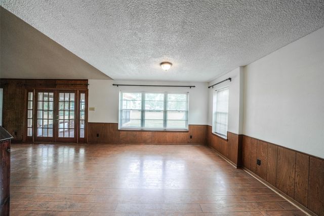 7622 County Line Road, Willis, TX 77378