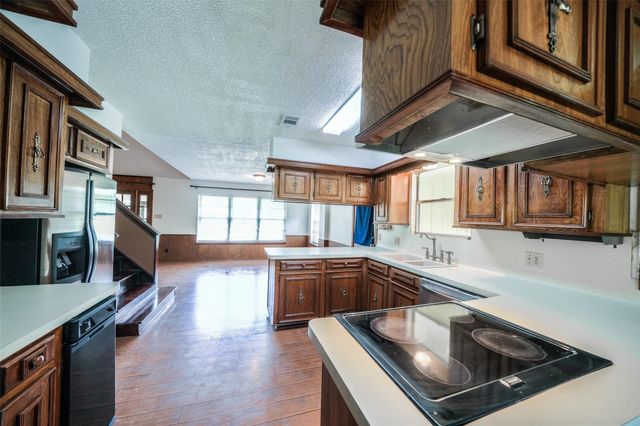 7622 County Line Road, Willis, TX 77378