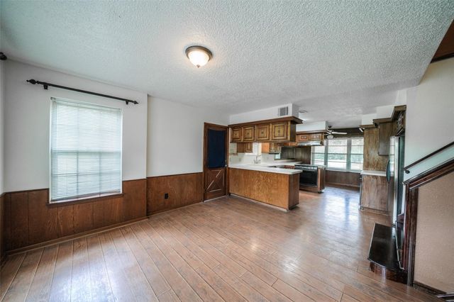 7622 County Line Road, Willis, TX 77378