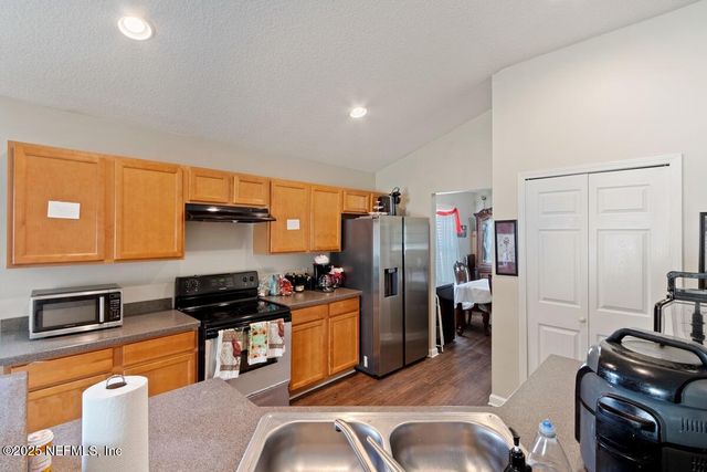 9155 MILL GROVE Drive, Jacksonville, FL 32222