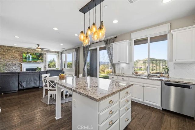 28417 Steel, Valencia, CA 91354