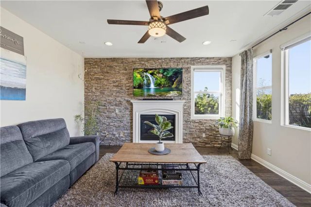 28417 Steel, Valencia, CA 91354