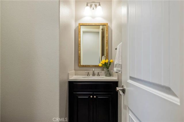 28417 Steel, Valencia, CA 91354