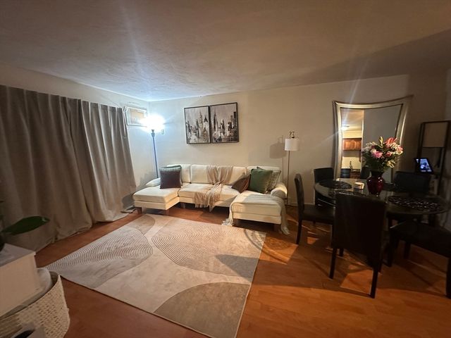 915 Edgell Rd 64, Framingham, MA 01701