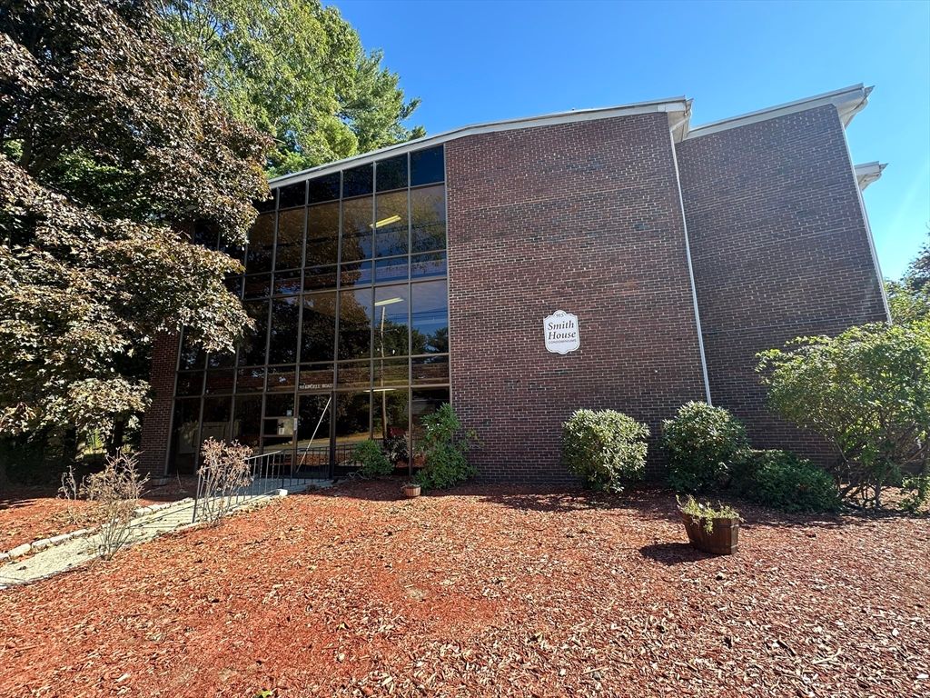 915 Edgell Rd 64, Framingham, MA 01701