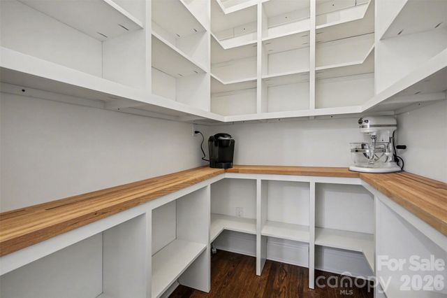 20410 Island Forest Drive, Cornelius, NC 28031