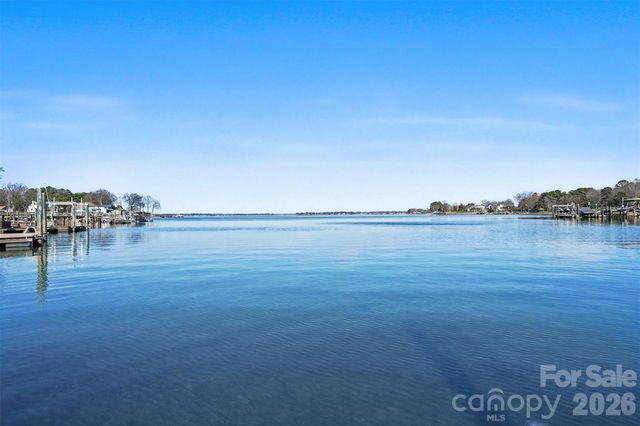 20410 Island Forest Drive, Cornelius, NC 28031